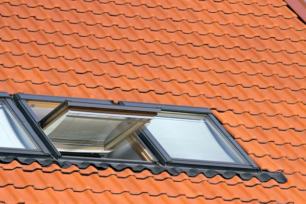 Dormer roof window