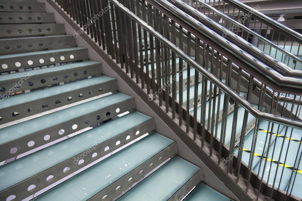 Escaleras metálicas modernas — foto de stock © portokalis #7505473