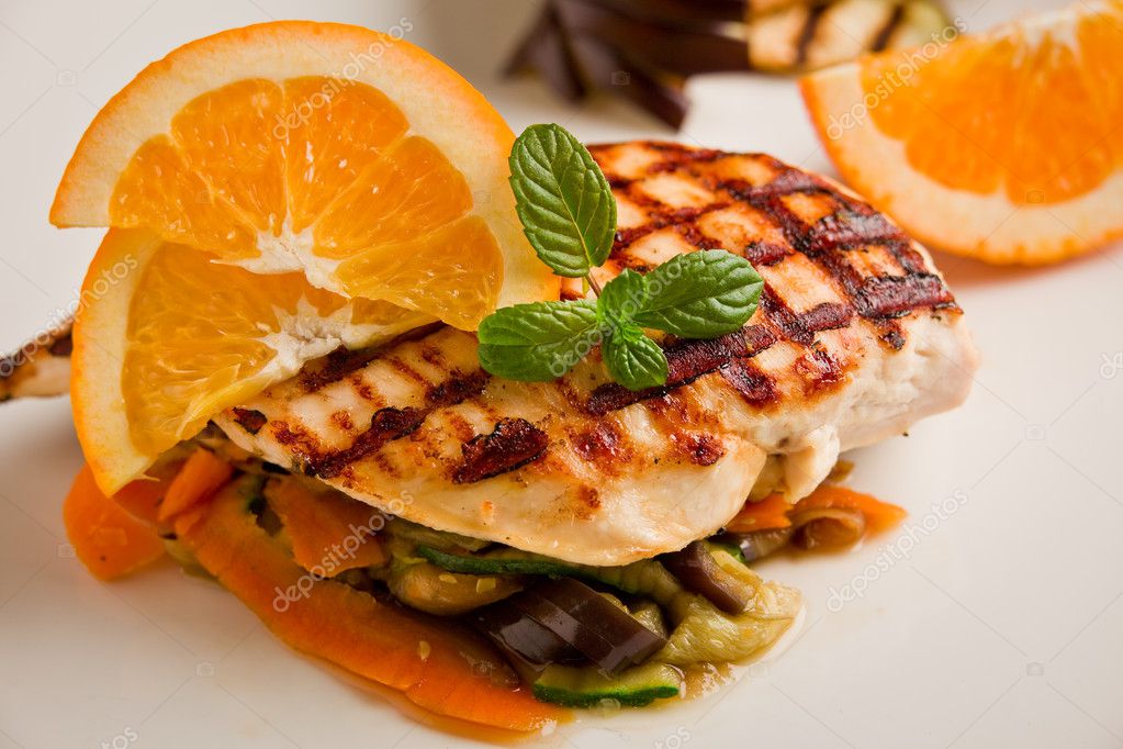 http://static7.depositphotos.com/1005629/736/i/950/depositphotos_7364172-Grilled-chicken-breast-on-ratatouille-bed.jpg