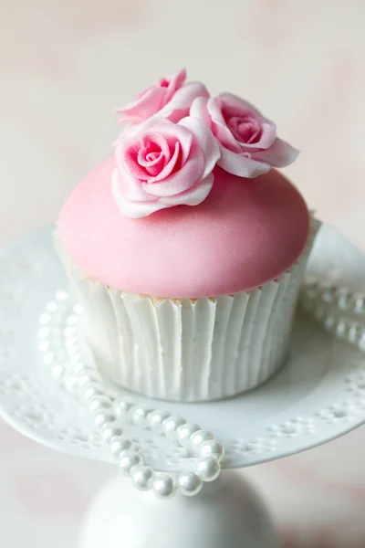 Rose cupcake — Stock Photo #6986398