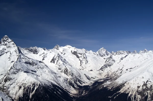 Las montañas del Cáucaso. dombay. —  Fotos de Stock