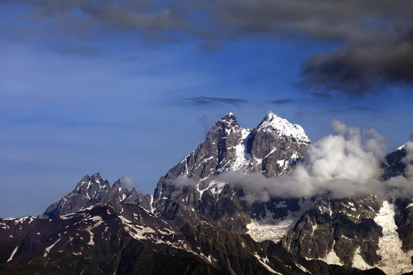 Mt. Ushba, Caucasus Mountains, Georgia. — Stock Photo, Image