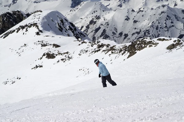 高山のスノーボード — ストック写真