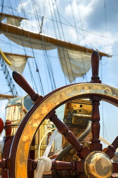 Oude schip wiel — Stockfoto