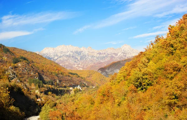 Montenegro villaggio di montagna — Foto Stock