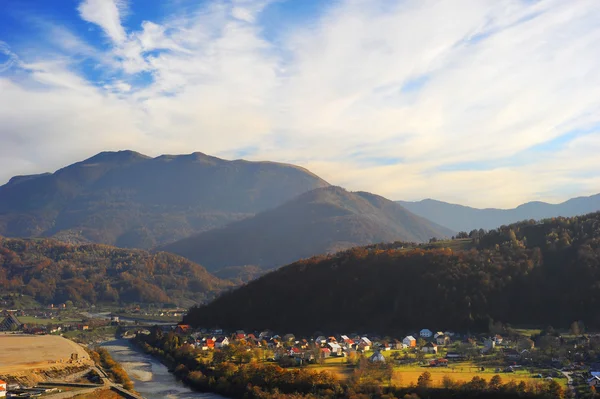 Village de montagne serbe — Photo