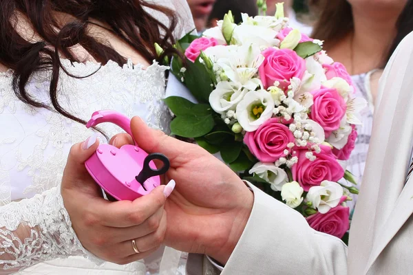 De bruiloft vergrendelen — Stockfoto