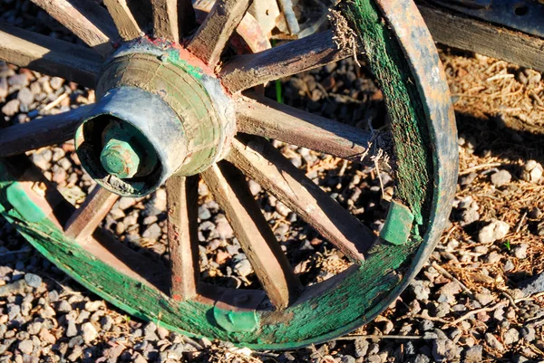 Oude houten wiel — Stockfoto