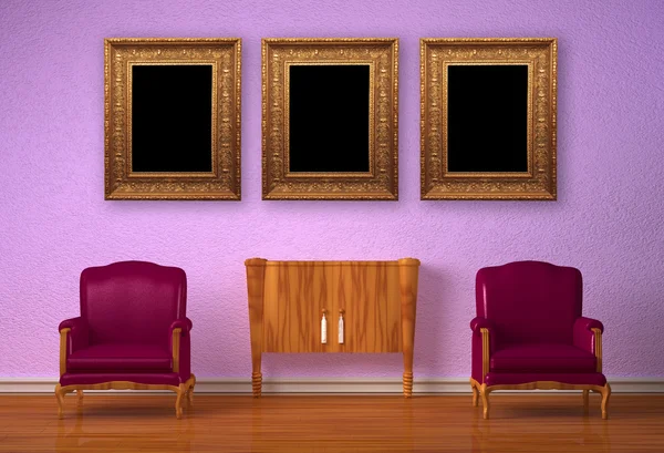 Due sedie di lusso con consolle in legno e cornici in interni viola — Foto Stock