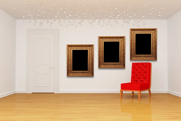Kamer met deur, rode stoel en gouden afbeeldingsframes — Stockfoto