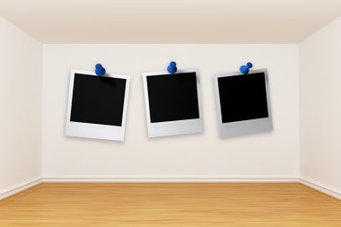 anlık fotoğraf çerçeveleri ile Oda