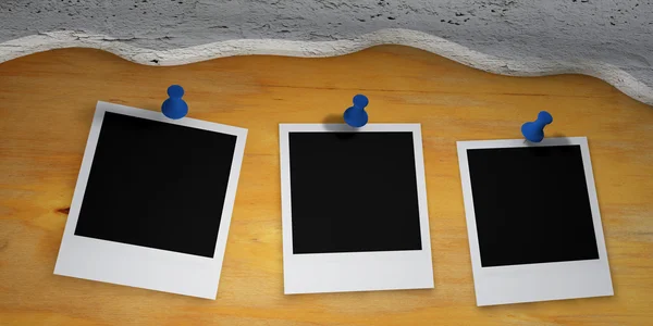 Illustrazione di pellicole polaroid appuntato su tavola di legno con curva — Foto Stock