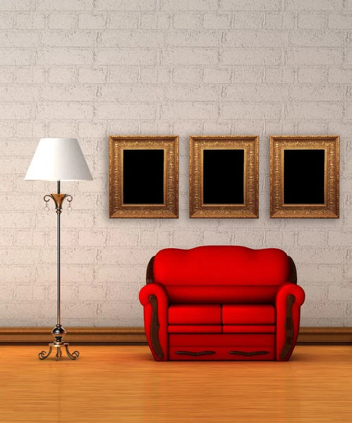 Rode bank met standaard lamp en afbeeldingsframes in minimalistische interieur — Stockfoto