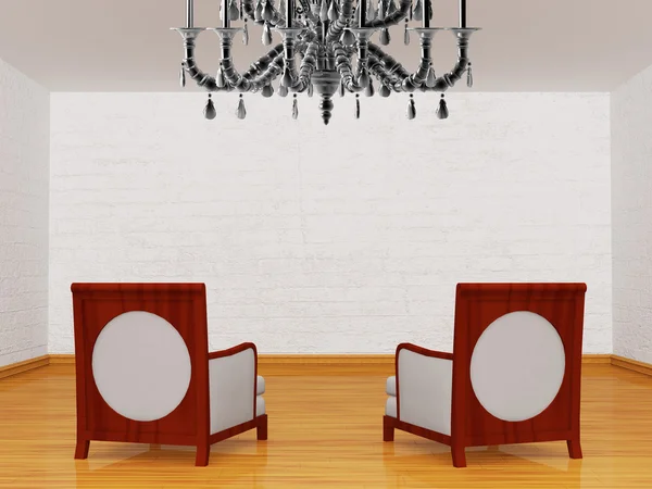 Dos sillas de lujo con lámpara de araña en la galería —  Fotos de Stock