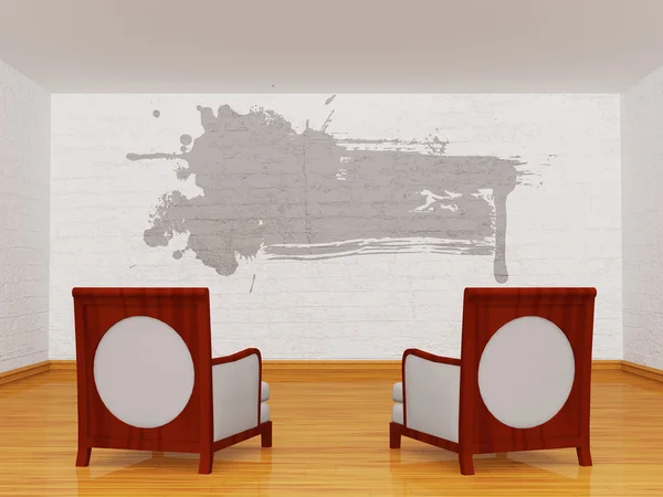 Zwei luxuriöse Stühle mit Spritzgestell in der Galerie — Stockfoto