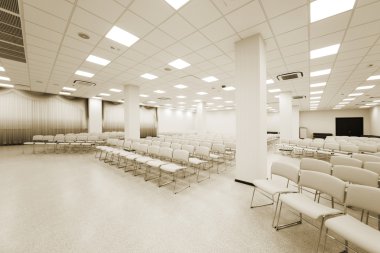 Beyaz konferans salonu