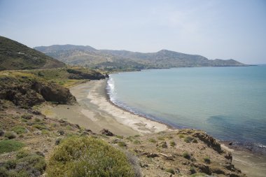 Kıbrıs'ın boş kumsalda
