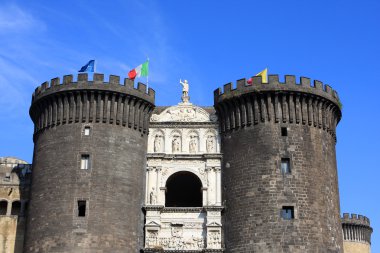 Castel nuovo, Napoli