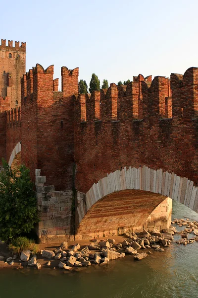 De castelvecchio brug, verona — Stockfoto