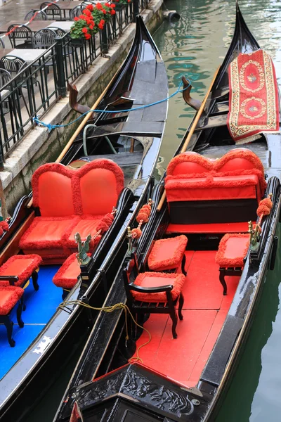 Par gondol, Venedig Royaltyfria Stockfoton
