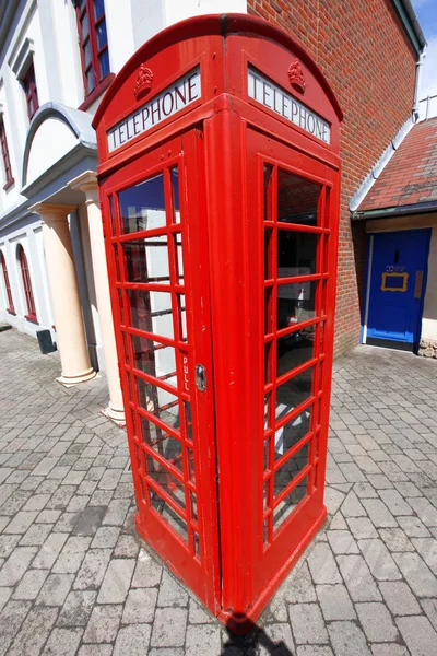 Κόκκινο τηλεφωνικό θάλαμο στο Λονδίνο, Ηνωμένο Βασίλειο — Φωτογραφία Αρχείου