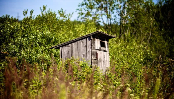 Vecchio Outhouse in attesa per voi — Foto Stock