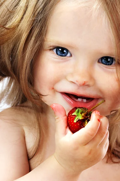 Criança com alimentos . — Fotografia de Stock