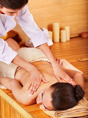 Bambu masaj SpaBambu spa merkezinde masaj yaptırdığım kadın.