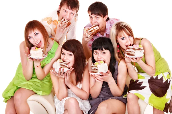 Grupp unga med tårta. — Stockfoto
