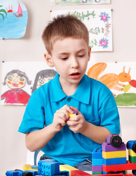 Παιδί να παίξει κατασκευή σύνολο . — Φωτογραφία Αρχείου