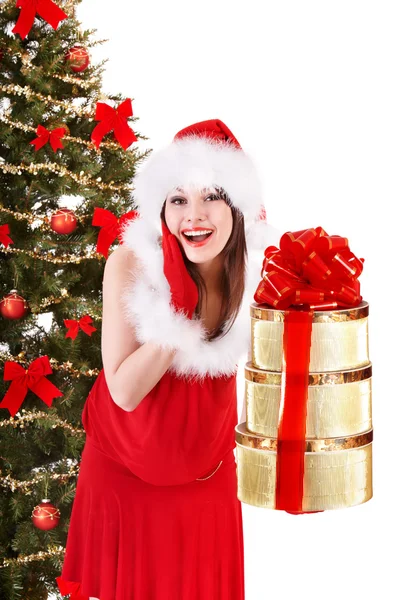 크리스마스 산타 모자 스택 선물 상자를 들고 있는 소녀. — 스톡 사진