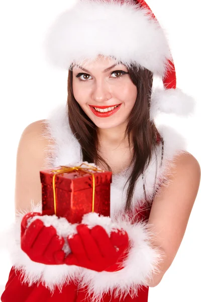 Meisje in Kerstman hoed geven christmas box. — Stockfoto