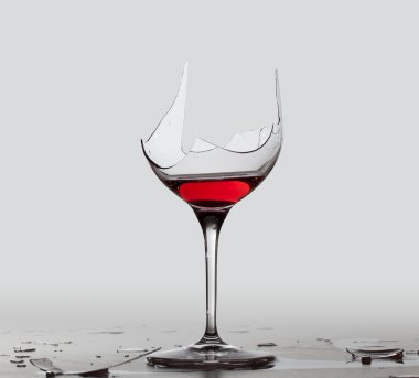 Şeytan içki kırmızı şarap cam