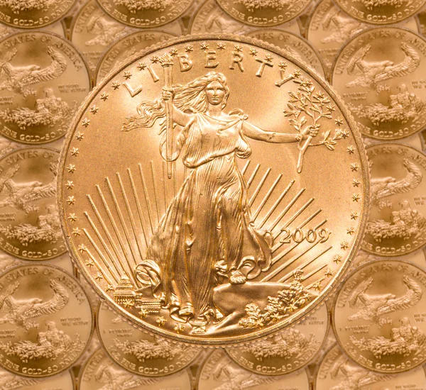 Pojedynczy wolności złota moneta — Zdjęcie stockowe