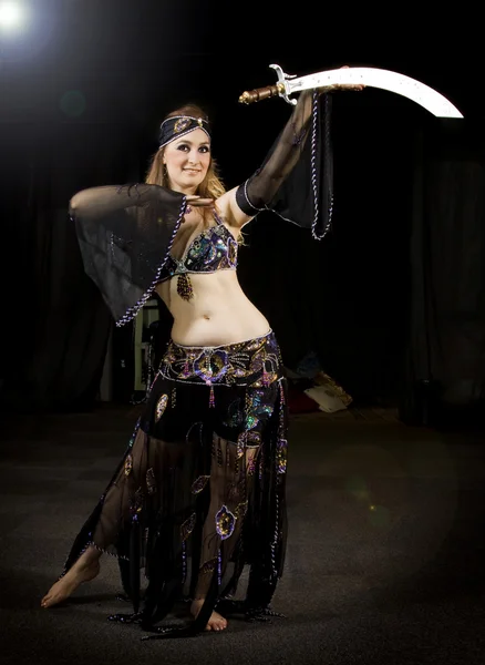 Oriental woman dancer — Stock Photo, Image