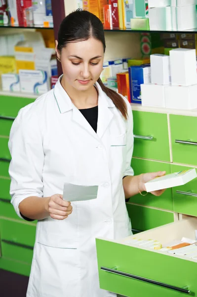 Pharmacy chemist woman in drugstore — Stock Photo, Image