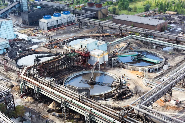 Avloppsanläggningen industriellt bevattnar under konstruktion — Stockfoto