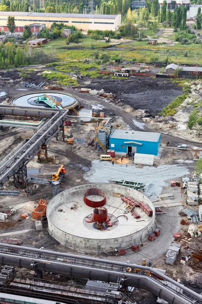 Estação de tratamento de águas industriais em construção — Fotografia de Stock