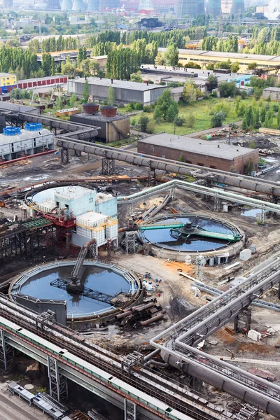 Каналізація промислового водного заводу під будівництвом — стокове фото