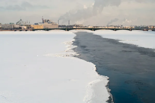 Neva di inverno in San Pietroburgo — Foto Stock
