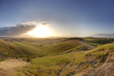 Toskana hills sunrise adlı