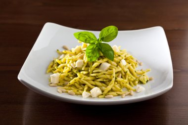 pesto, İtalyan yemeği ile Trofie