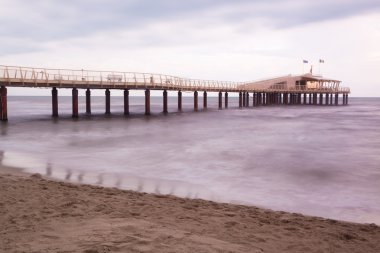 Pier deniz içinde