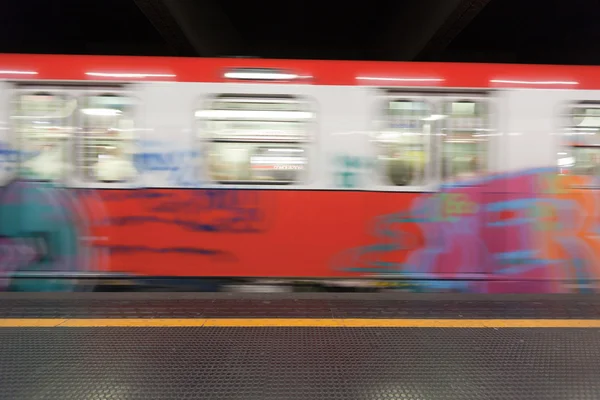 Метро поїзд, руху розмиття, ефект — стокове фото