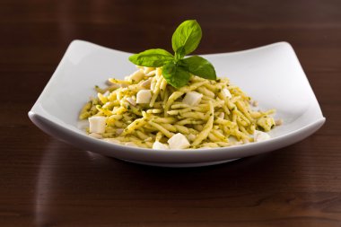 pesto, İtalyan yemeği ile Trofie