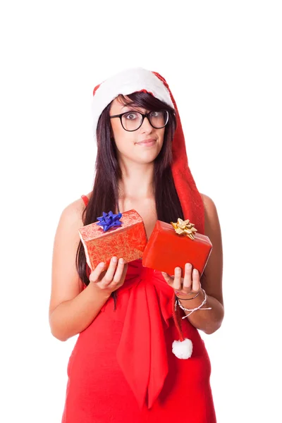 Mulher com chapéu de Santa e presente de Natal — Fotografia de Stock