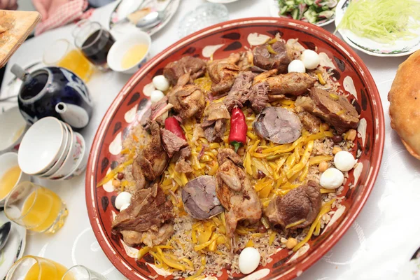 Pilau hidangan nasional uzbek — Stok Foto