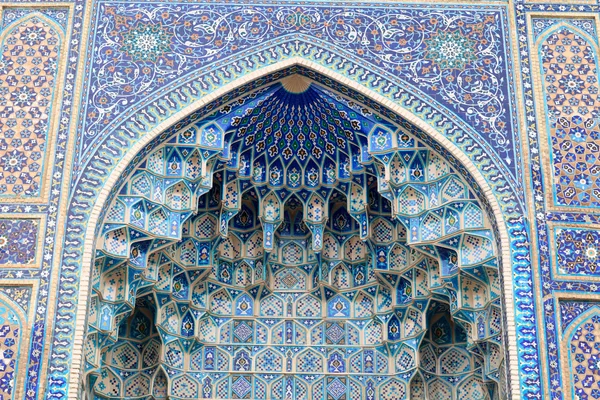 Top van boog guri amir mausoleum — Stockfoto