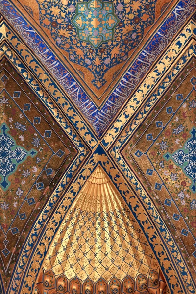 Parete decorata di mausoleo Aksaray — Foto Stock