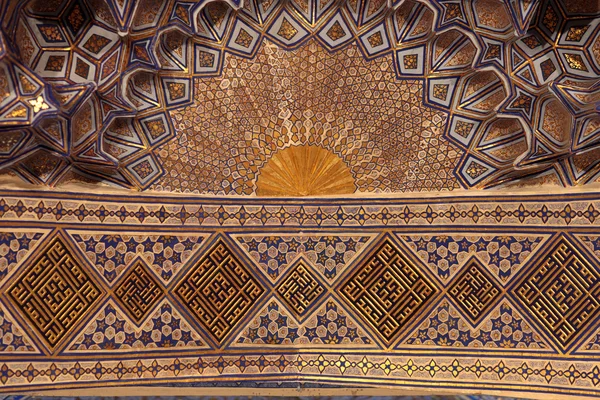 Teto dourado de Guri Amir — Fotografia de Stock